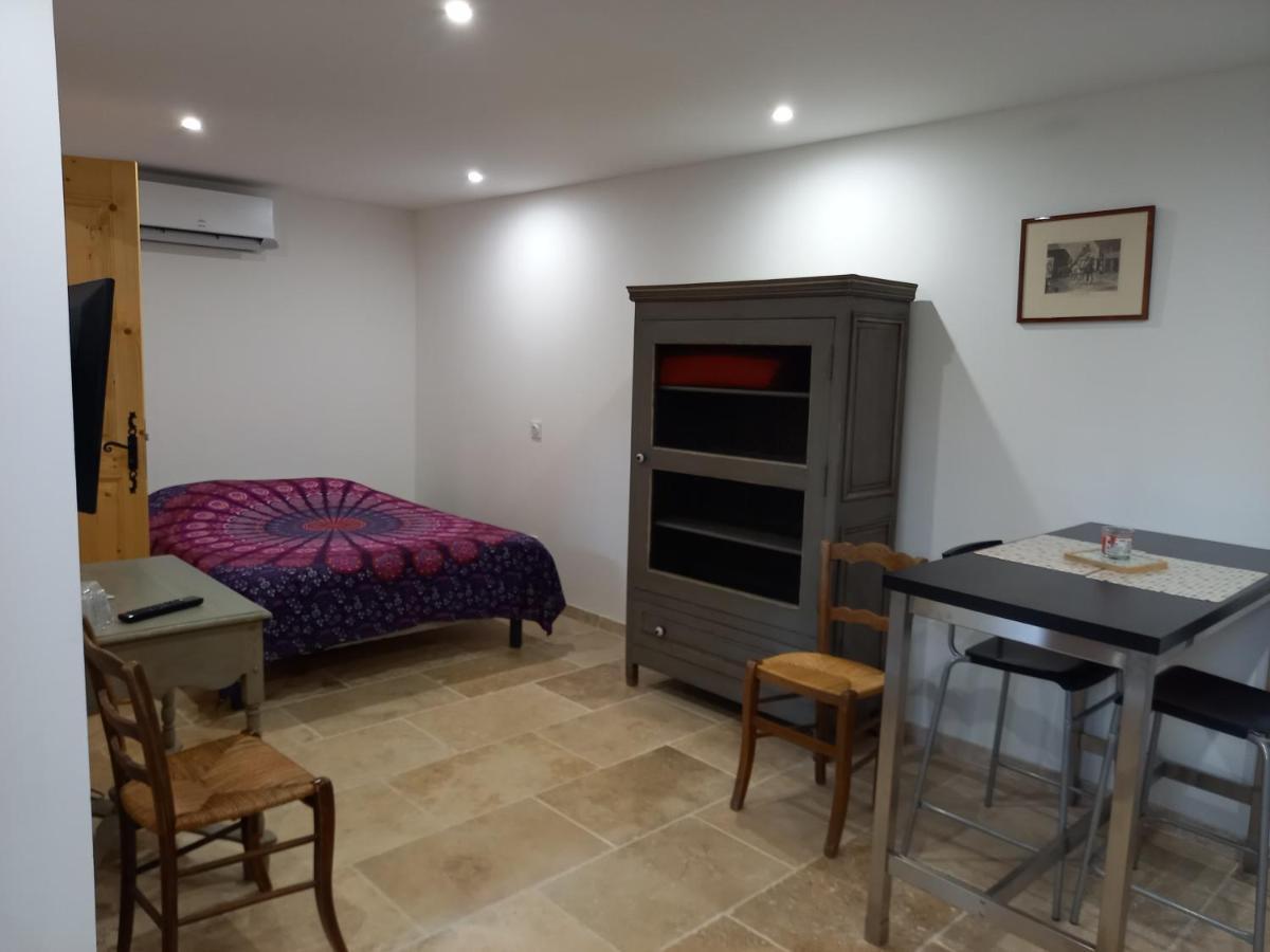 Studios Domaine L'Oliveraie لو كاستليت المظهر الخارجي الصورة