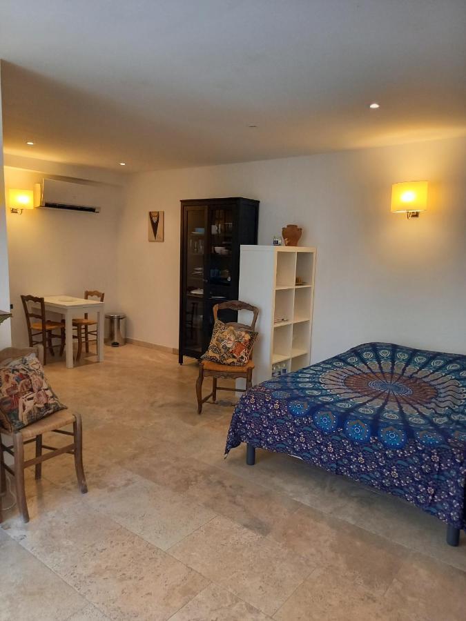 Studios Domaine L'Oliveraie لو كاستليت المظهر الخارجي الصورة